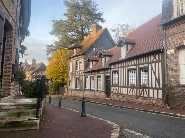 L'Echo Des Bois Bed & Breakfast Lyons-la-Foret Exterior photo